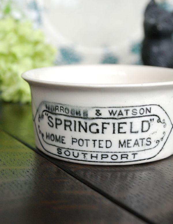アンティーク 陶磁器の雑貨　アンティーク雑貨　HORROCKS & WATSON SOUTHPORT　英国アンティーク陶器ポット。ほっこりとした雰囲気が漂う業務用の陶器ポット現代のようにプラスチックの容器が登場する以前に食品を詰めて販売していた陶器のポット。(m-1189-z)