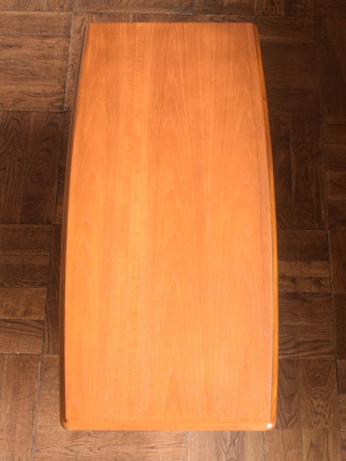 コーヒーテーブルの天板