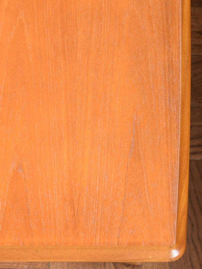 ヴィンテージ家具の天板