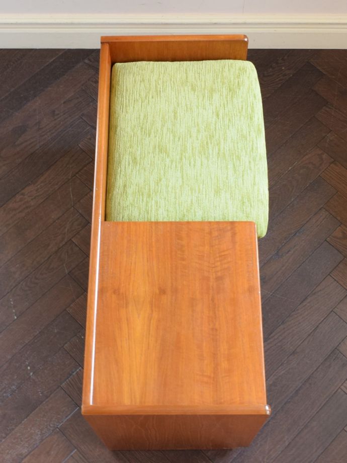 キャビネットの天板