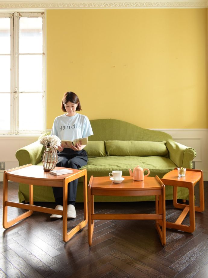 北欧スタイルのおしゃれなネストテーブル