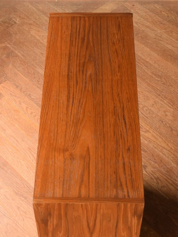 北欧キャビネットの天板