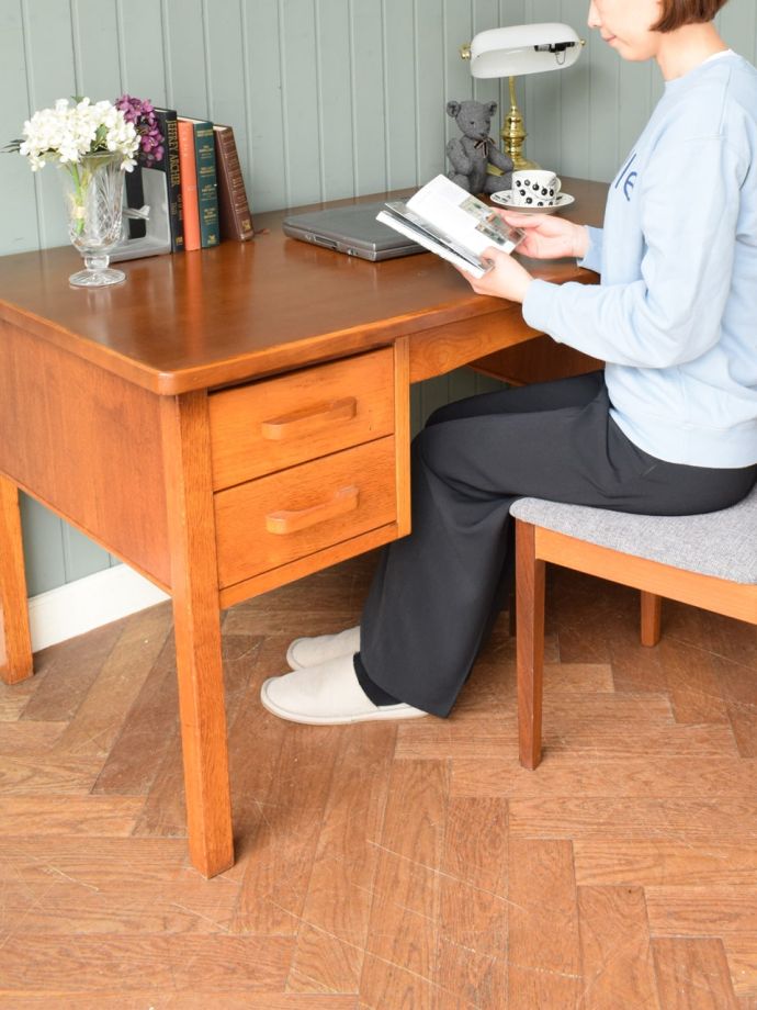 書斎机で楽しむ贅沢な時間