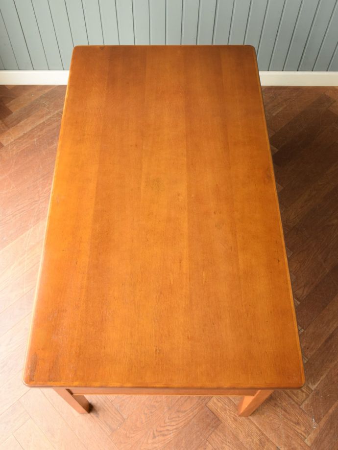 書斎机の美しい天板