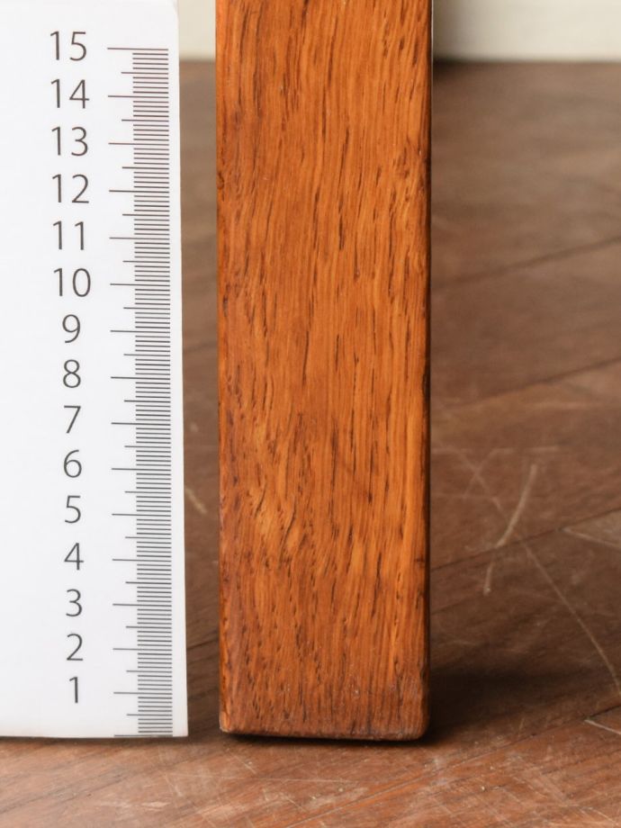 アンティークデスクの脚