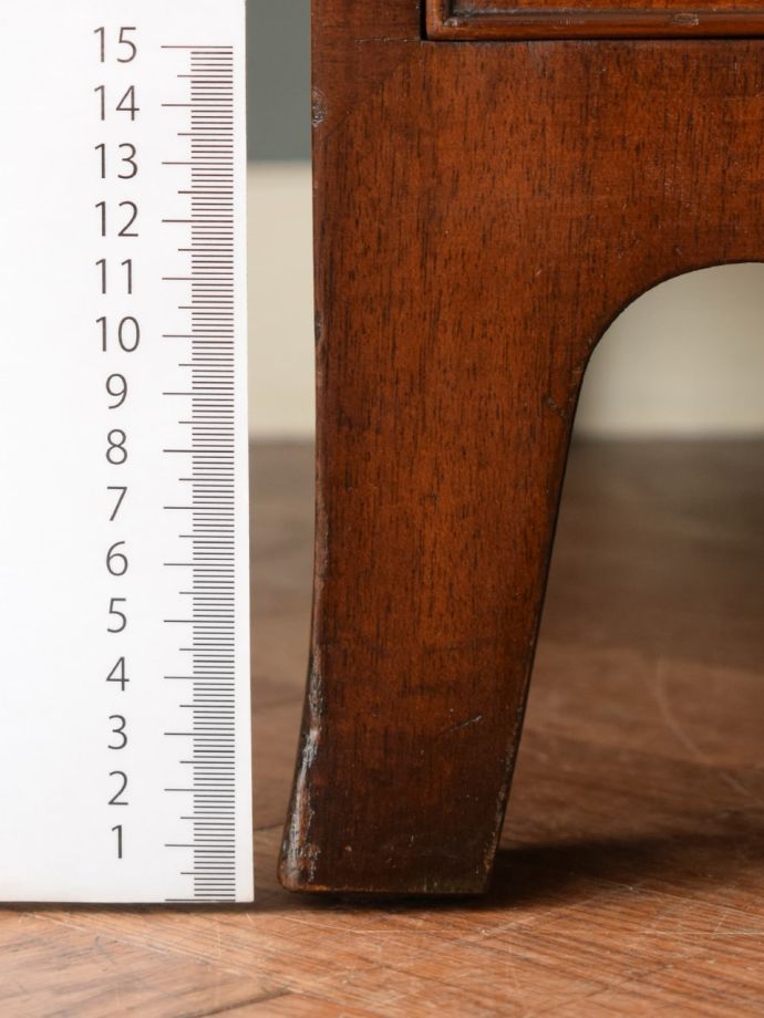 アンティークデスクの脚