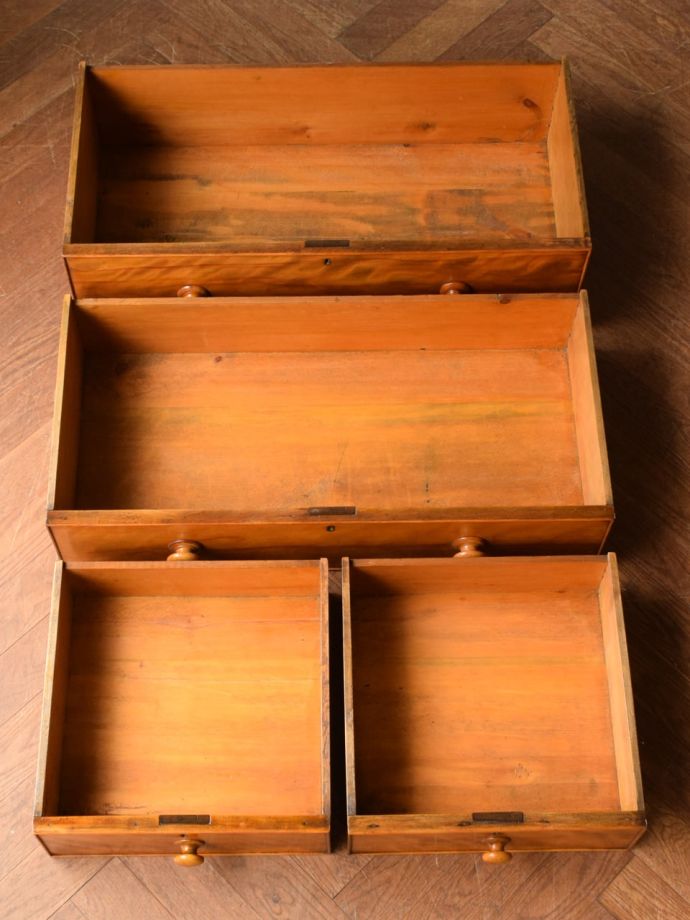 おしゃれなチェストの引き出しの中