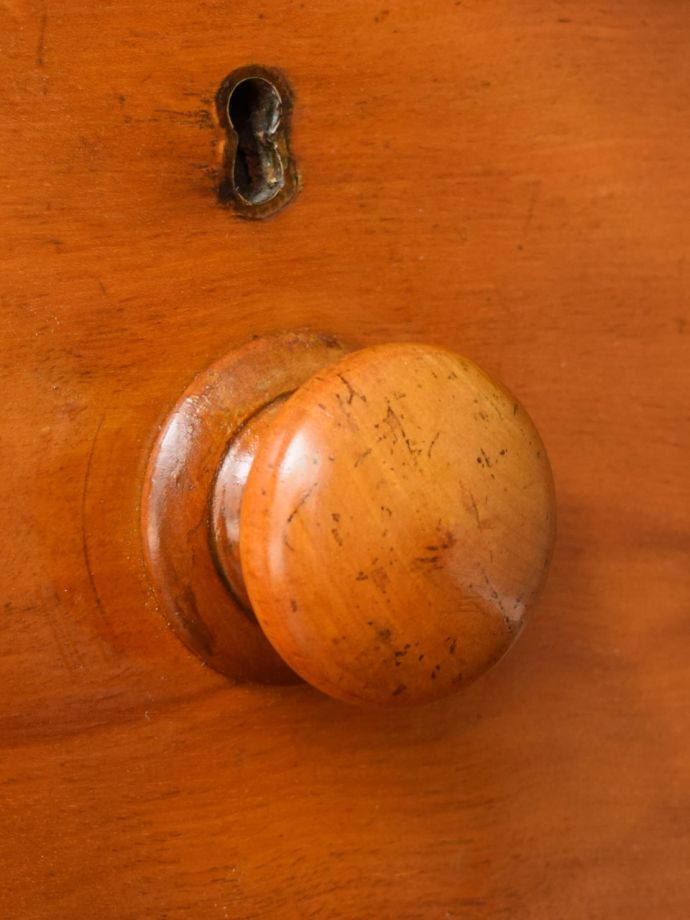 アンティークチェストの取っ手