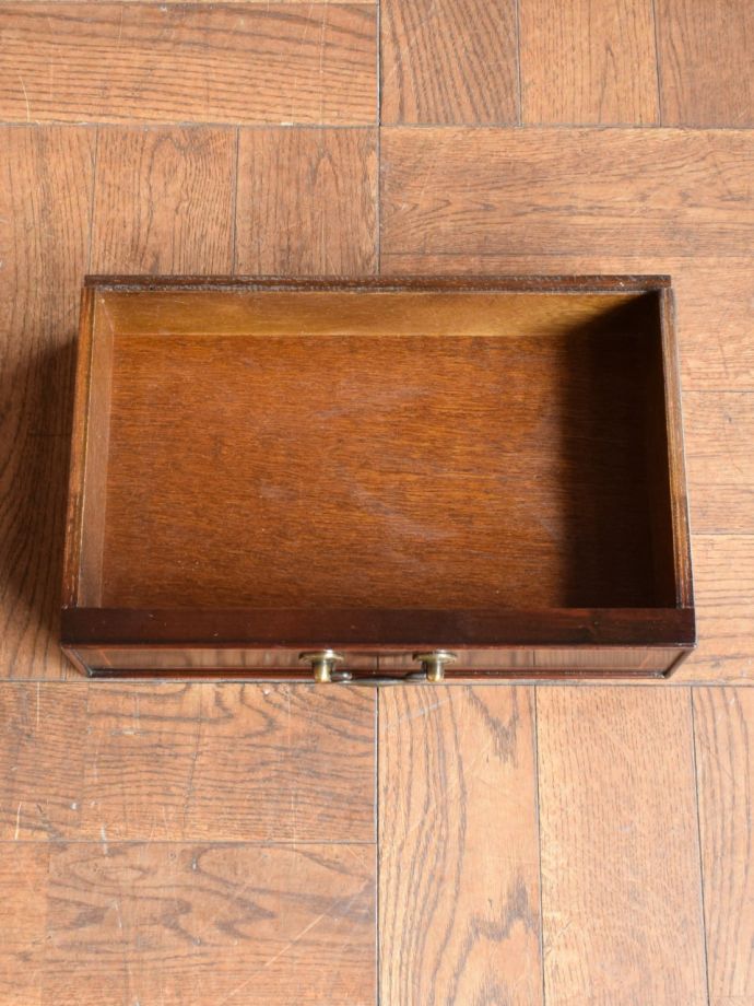 アンティークテーブルの引き出し