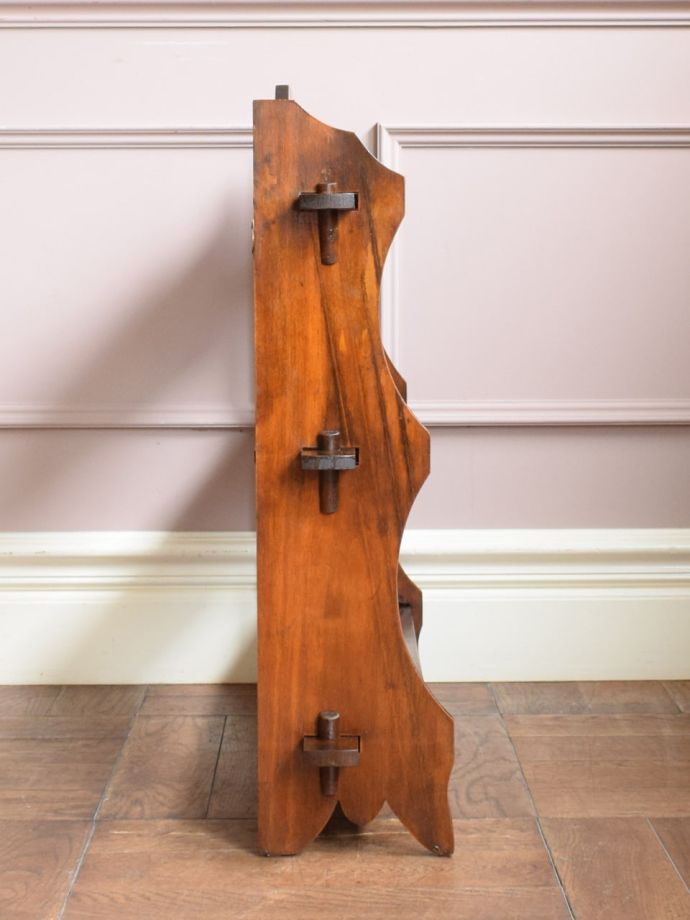 ウォールシェルフの側面