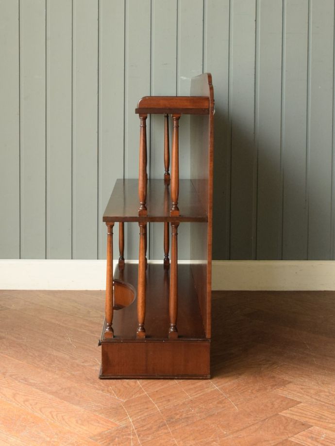 ウォールシェルフの側面