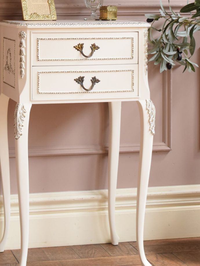 フランスの家具らしい装飾