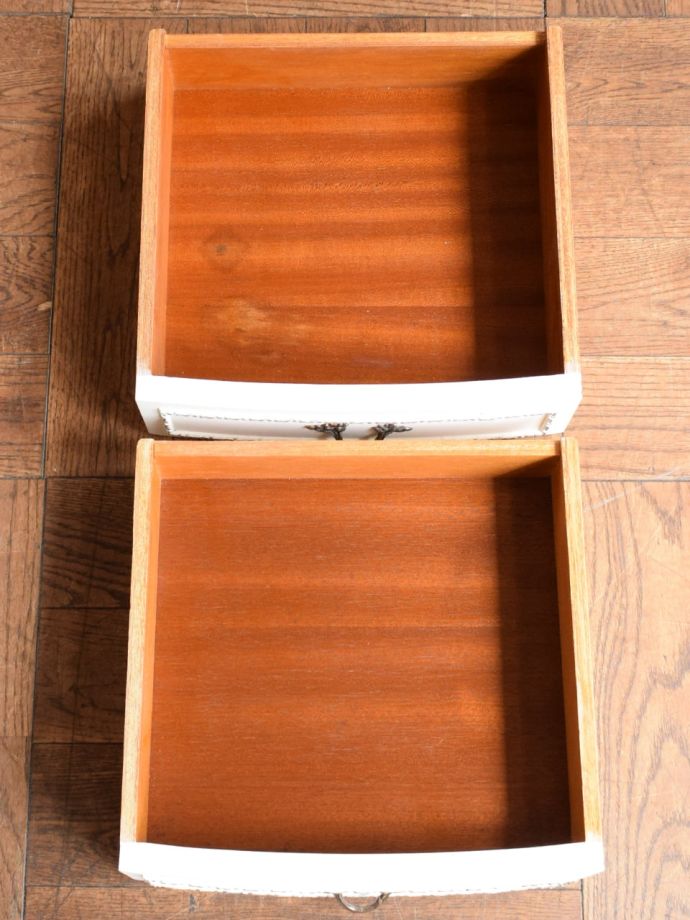 チェストの引き出し