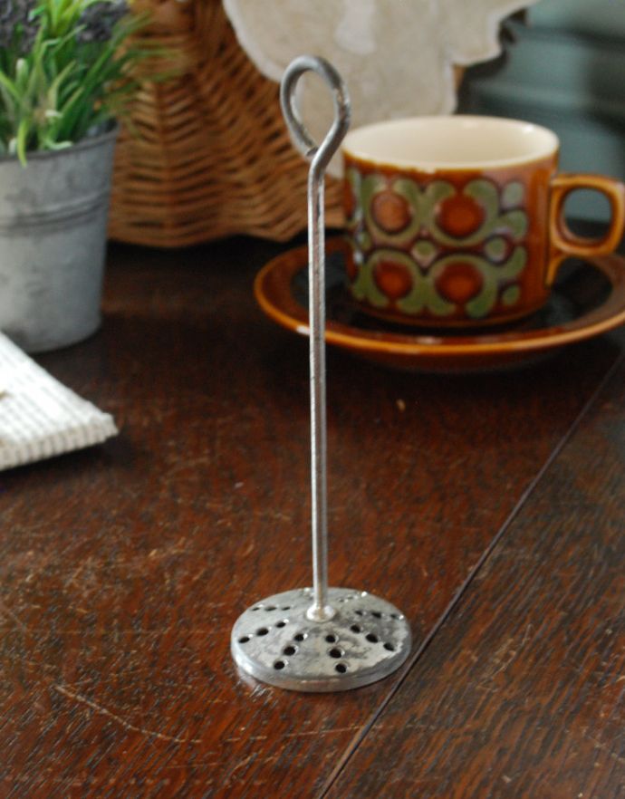 アンティーク 雑貨のガラス小物　アンティーク雑貨　イギリスのアンティーク雑貨、ホーリックスミキサー（Horlicks Mixer）。セットです攪拌棒もセットで見つかりました。(m-1468-z)