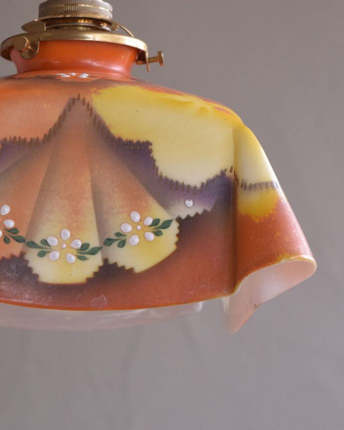 ペンダントライト　照明・ライティング　布シェードのような立体感、アンティークペンダントライト（コード・シャンデリア球・ギャラリーA付き）。。(m-1742-z)