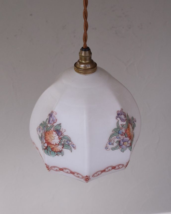 ペンダントライト　照明・ライティング　イギリス輸入のアンティークランプシェード（コード・シャンデリア電球・ギャラリーなし）。。(m-1788-z)