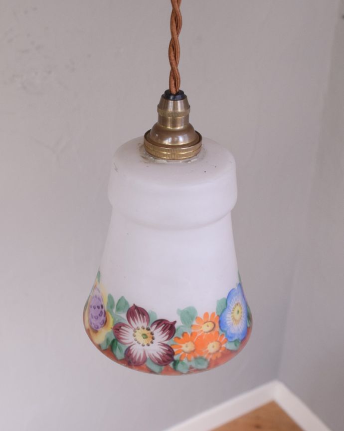 ペンダントライト　照明・ライティング　お花が満開！アンティークペンダントライト（コード・シャンデリア電球・ギャラリーなし）。。(m-1790-z)