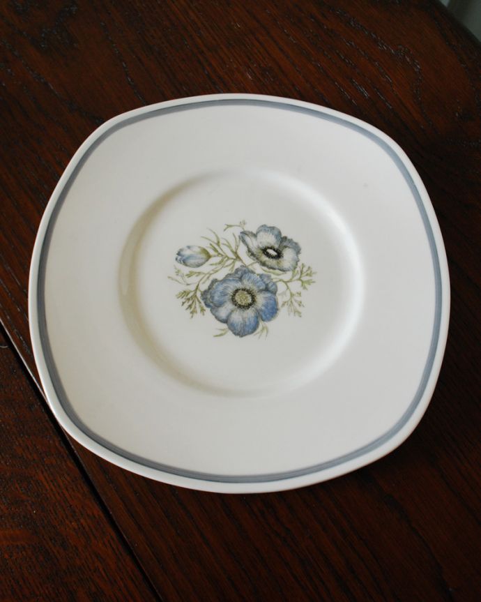 英国アンティークのおしゃれな食器