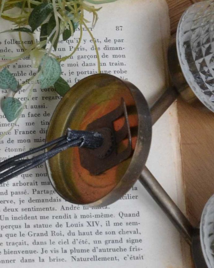 壁付けブラケット　照明・ライティング　フランスで見つけたアンティークのウォールブラケット（2灯）（Ｅ17シャンデリア球付）。。(m-1842-z)