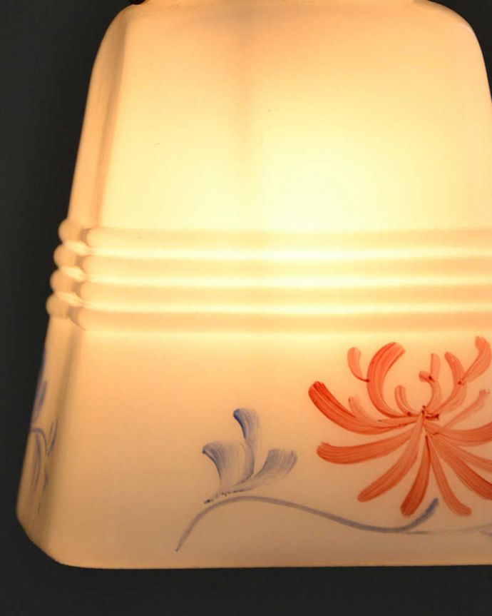 ペンダントライト　照明・ライティング　和のテイストにも合うアンティークペンダントライト（コード・シャンデリア電球・ギャラリーA付き）。。(m-1965-z)