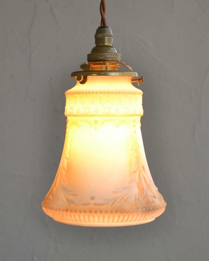 ペンダントライト　照明・ライティング　ギリシャ彫刻のようなアンティークペンダントライト（コード・シャンデリア電球・ギャラリーA付き）。。(m-1977-z)