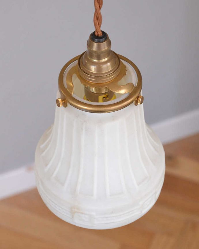 ペンダントライト　照明・ライティング　大人っぽいシックなアンティークペンダントライト（コード・シャンデリア電球・ギャラリーA付き）。。(m-1978-z)