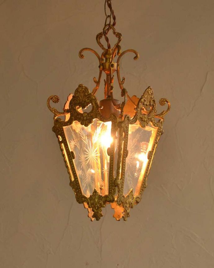 シャンデリア　照明・ライティング　ブロンズ＆ガラスのフランスアンティーク1灯シャンデリア。。(m-2001-z)