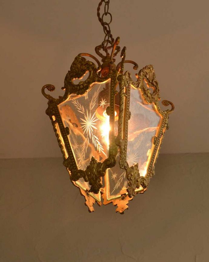 シャンデリア　照明・ライティング　ブロンズ＆ガラスのフランスアンティーク1灯シャンデリア。。(m-2001-z)