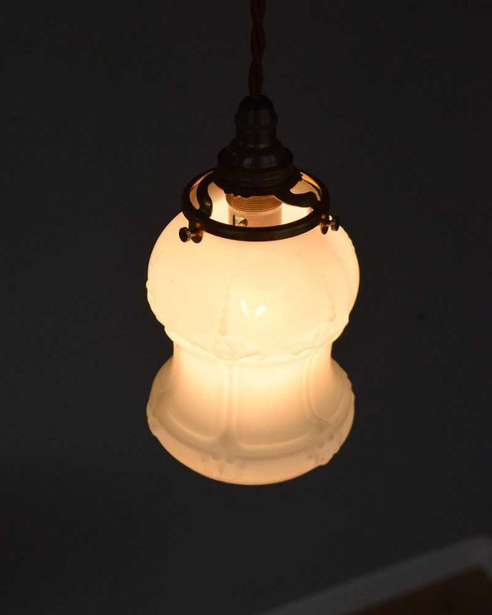 ペンダントライト　照明・ライティング　リラックスできる灯り、アンティークペンダントライト（コード・シャンデリア電球・ギャラリーA付き）。。(m-2010-z)