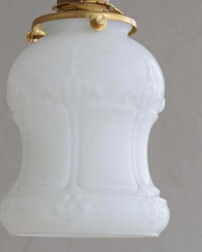 ペンダントライト　照明・ライティング　リラックスできる灯り、アンティークペンダントライト（コード・シャンデリア電球・ギャラリーA付き）。。(m-2010-z)