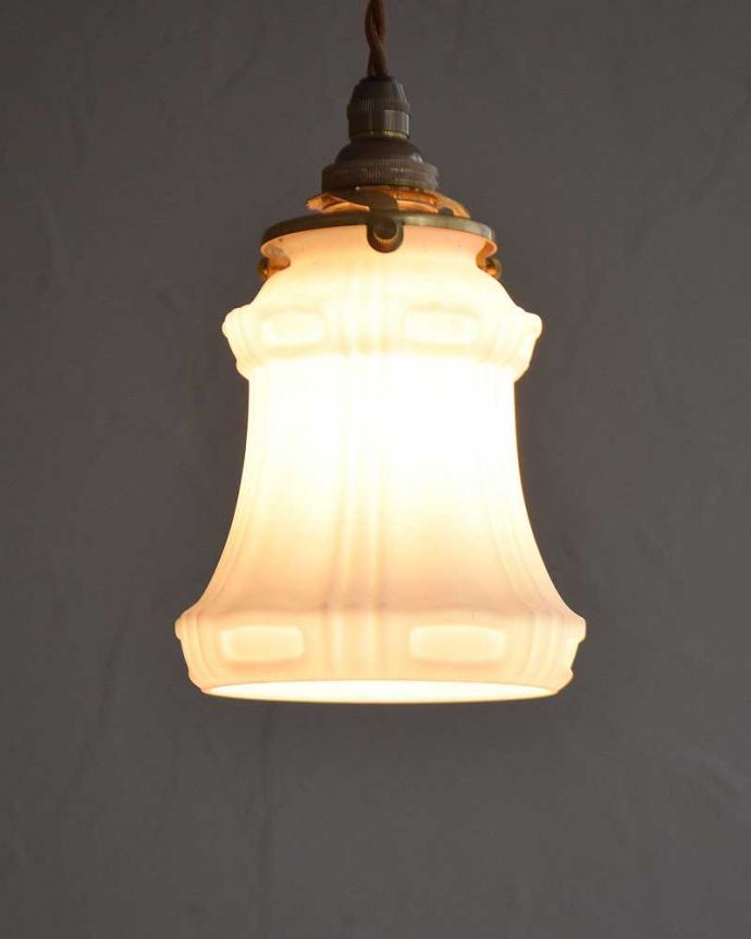 ペンダントライト　照明・ライティング　表情がある灯り、アンティークペンダントライト（コード・シャンデリア電球・ギャラリーA付き）。。(m-2020-z)