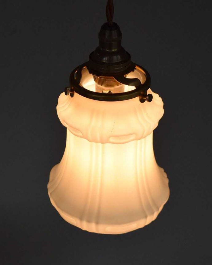 ペンダントライト　照明・ライティング　表情がある灯り、アンティークペンダントライト（コード・シャンデリア電球・ギャラリーA付き）。。(m-2020-z)