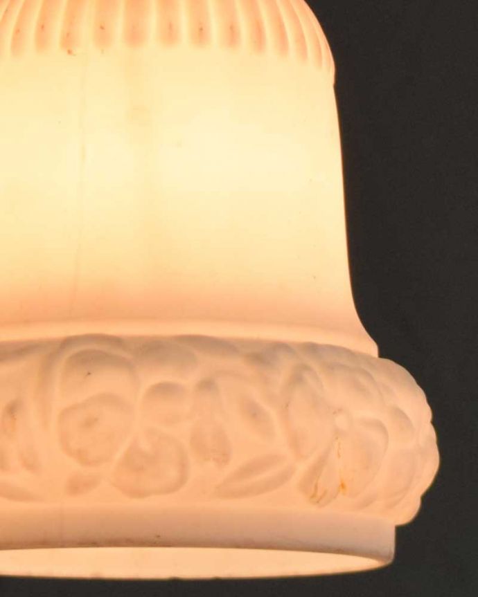 ペンダントライト　照明・ライティング　優しく灯る明かり、アンティークペンダントライト（コード・シャンデリア電球・ギャラリーA付き）。。(m-2028-z)