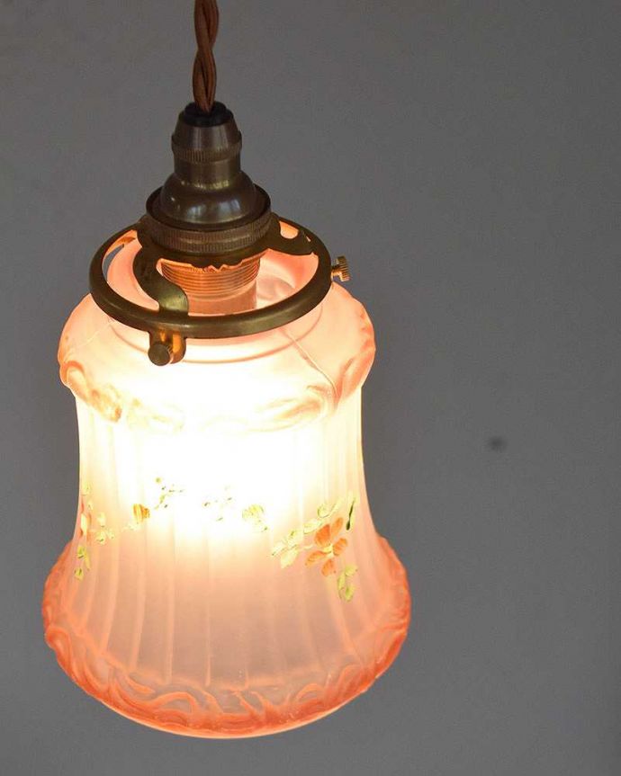 小花のイラストが可愛いアンティークペンダントライト（コード