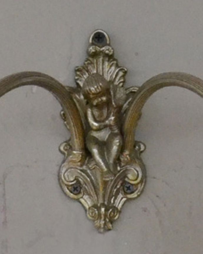 壁付けブラケット　照明・ライティング　フランス輸入のアンティーク照明、シェルモチーフのウォールブラケット（Ｅ26型　2個付）。フランスで人気。(m-2055-z)