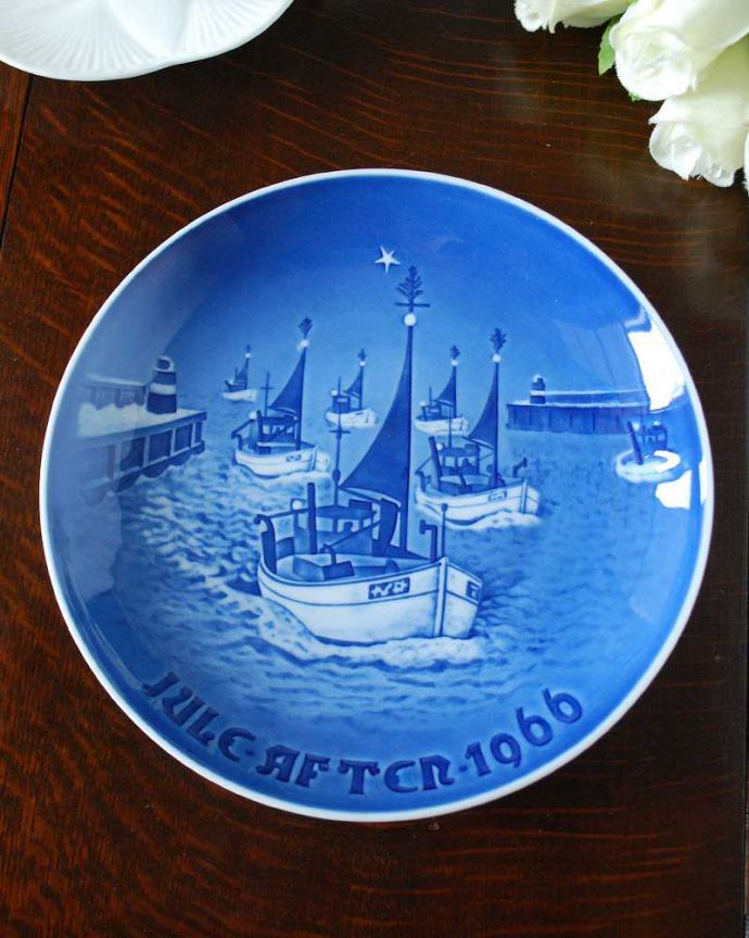 アンティーク 陶磁器の雑貨　アンティーク雑貨　ビングオーグレンダールのイヤープレート（1966年クリスマス帰港）。アンティークなので多少のキズ・汚れがある場合があります。(m-2107-z)