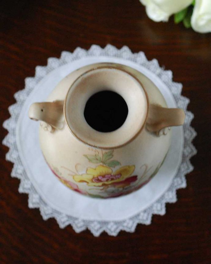 アンティーク 陶磁器の雑貨　アンティーク雑貨　お花模様が華やかなイギリスで見つけたアンティーク花器。上から見るとこんな感じです。(m-2145-z)