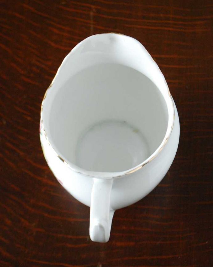 アンティーク 陶磁器の雑貨　アンティーク雑貨　可憐なお花が可愛いイギリスアンティークミルクポット（ピンクと白のお花）。上から見るとこんな感じです。(m-2190-z)