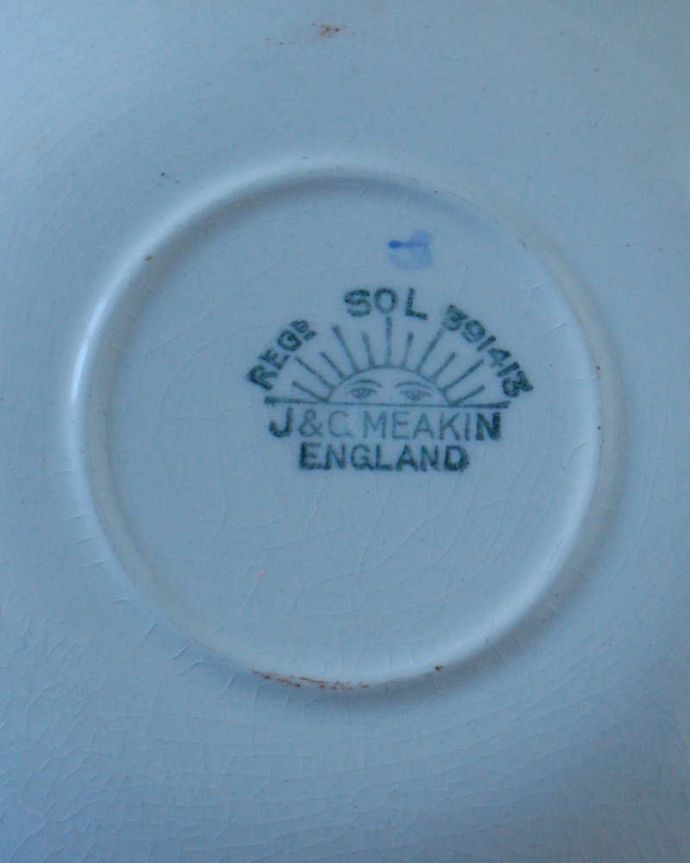 アンティーク 陶磁器の雑貨 アンティーク雑貨 イギリス輸入のJ&G Meakinのアンティークカップ&ソーサー。裏側には品質の証製造メーカー保証の意味がこもった窯印、ポーセリンマークがあります。(m-2244-z)