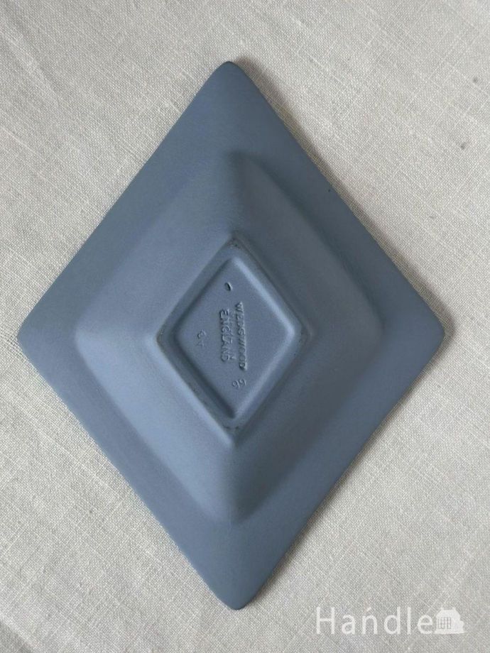 プレートの後ろ