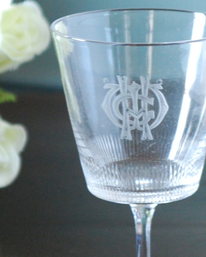 アンティークのおしゃれなテーブルグラス