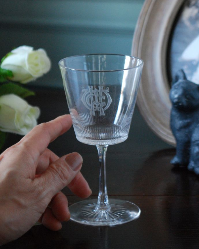 アンティークのテーブルグラス