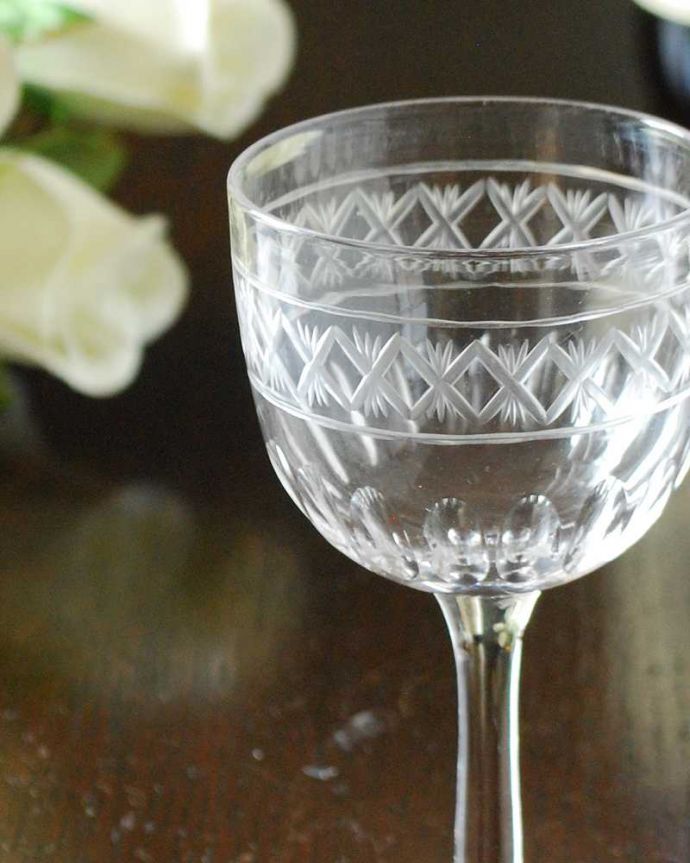 アンティークのおしゃれなテーブルグラス