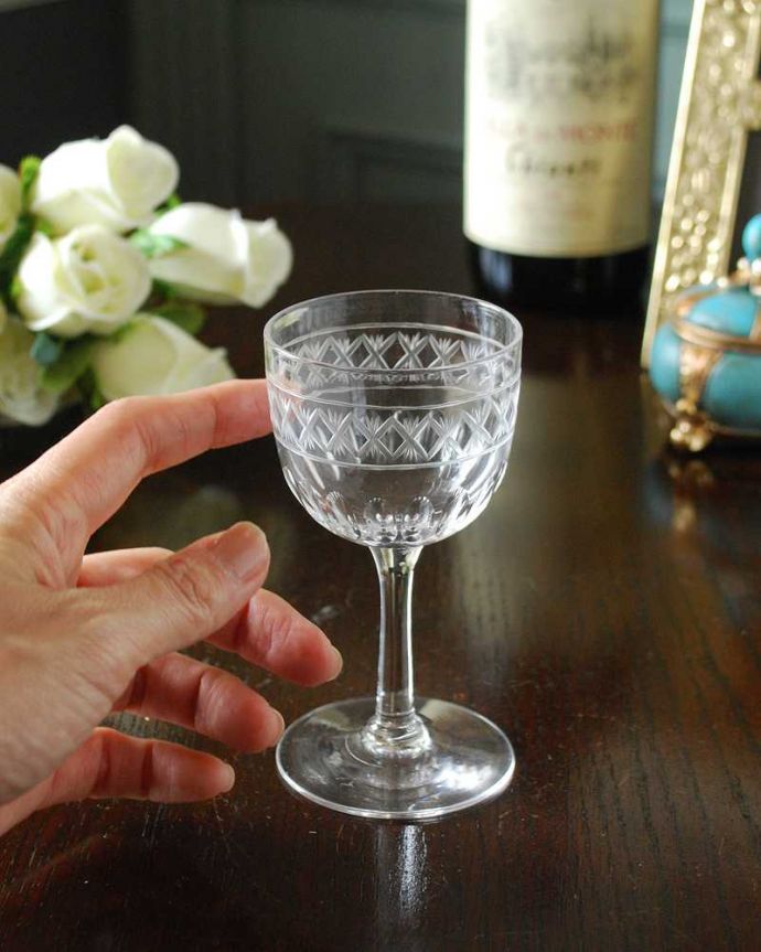 アンティークのテーブルグラス