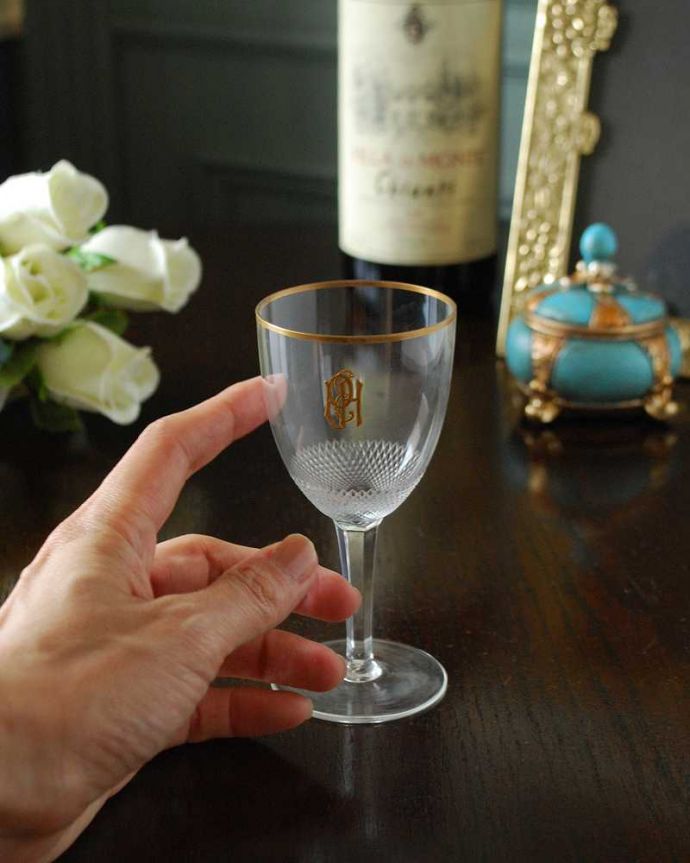 アンティークのテーブルグラス