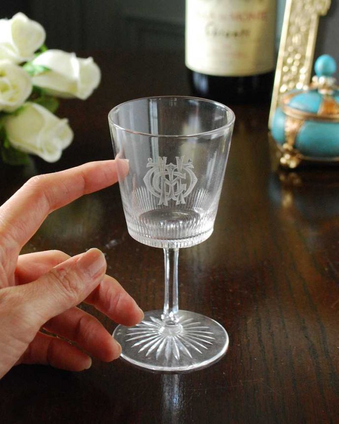 アンティークのテーブルグラス