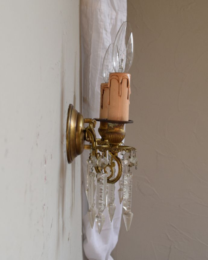 壁付けシャンデリアの側面