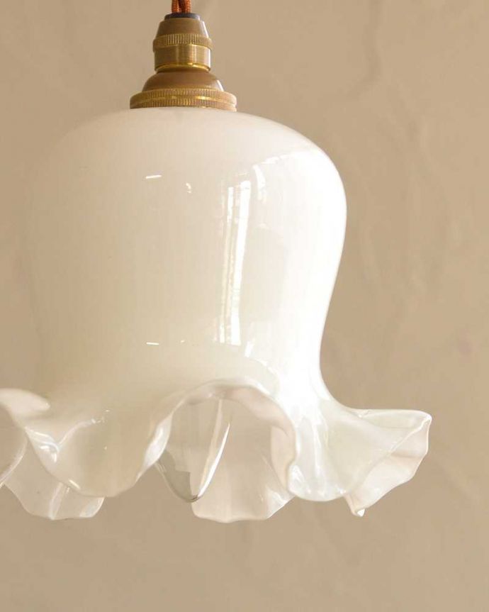 ペンダントライト　照明・ライティング　アンティークガラスのペンダントライトペンダントライト(コード・シャンデリア電球・ギャラリーなし)。。(m-2672-z)