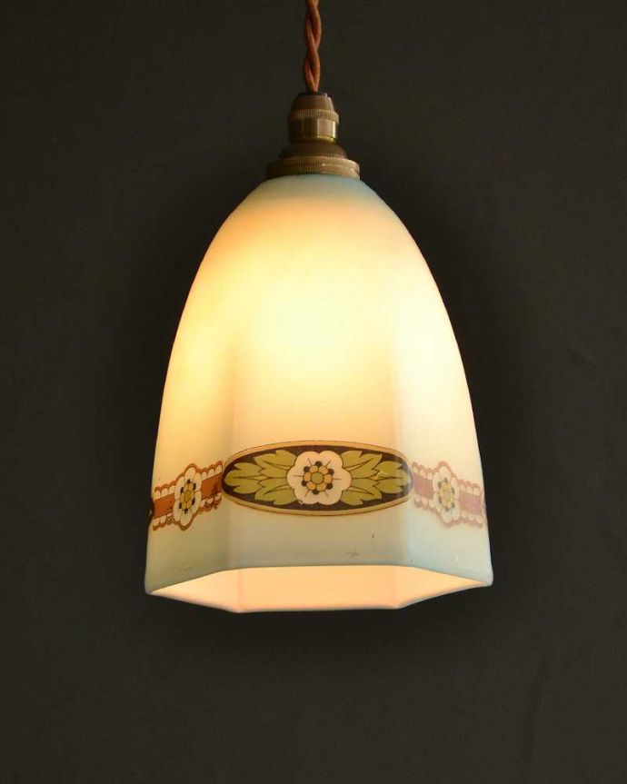 ペンダントライト　照明・ライティング　お花模様×涼しげな色のアンティークシェード(コード・シャンデリア電球・ギャラリーなし)。。(m-2754-z)