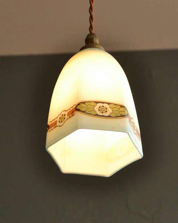 ペンダントライト　照明・ライティング　お花模様×涼しげな色のアンティークシェード(コード・シャンデリア電球・ギャラリーなし)。。(m-2754-z)